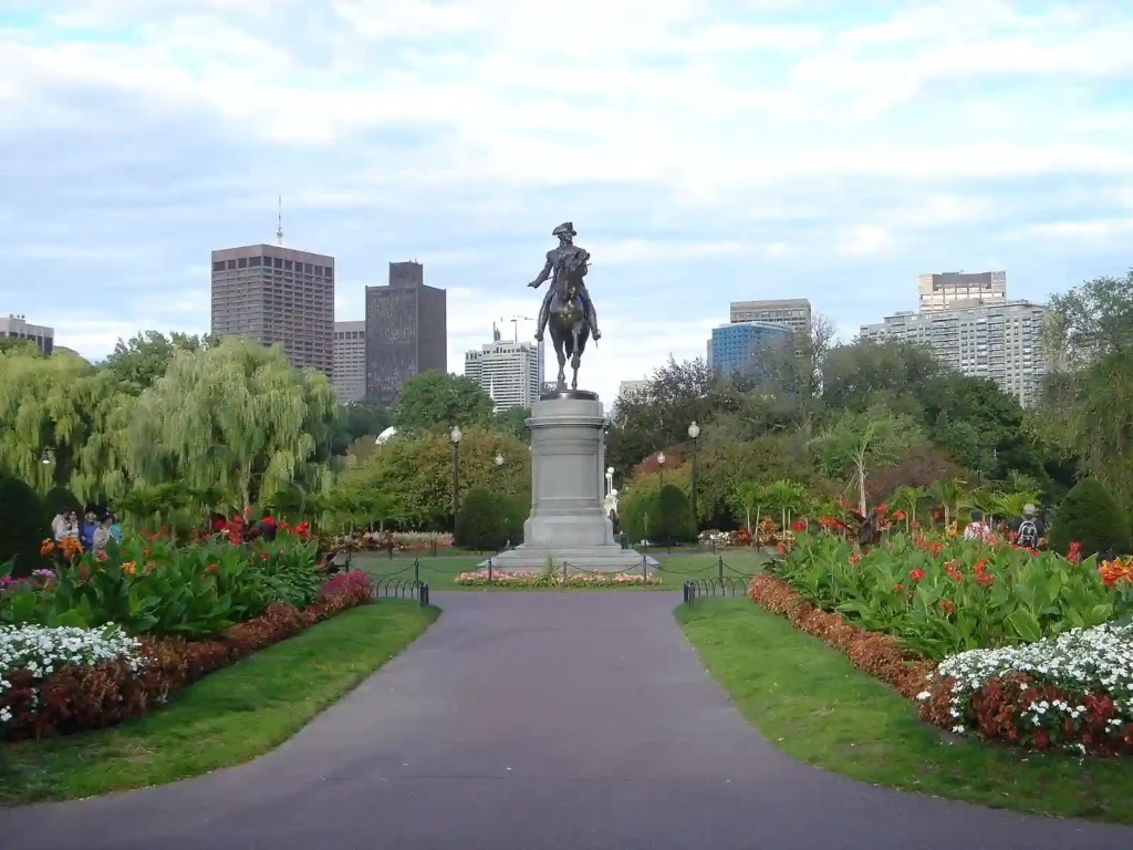 14 Free Romantic Things to Do in Massachusetts for Couples 16 Boston Public Garden