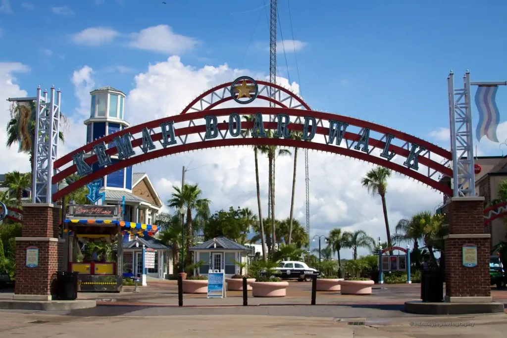 14 Festive Things to Do on Christmas Day in Houston Texas 9 Kemah Boardwalk