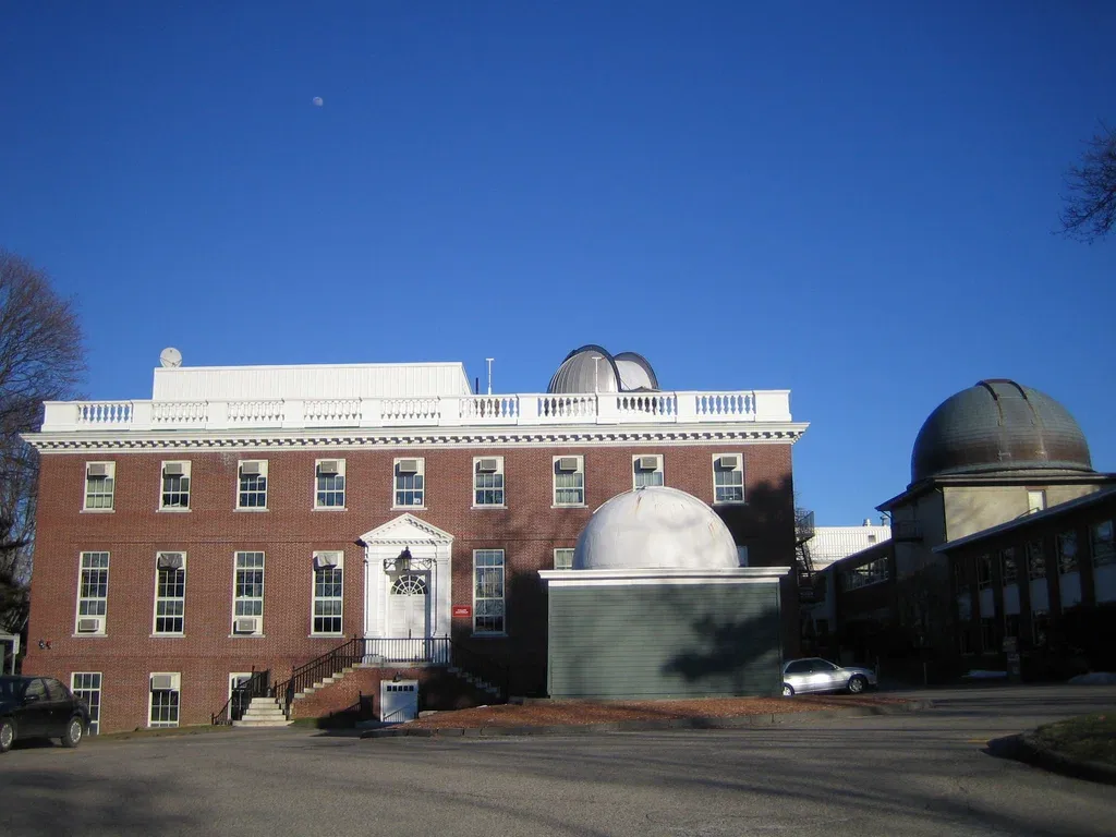 14 Free Romantic Things to Do in Massachusetts for Couples 11 the Harvard Smithsonian Center