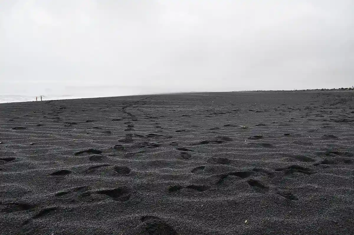 Snaefellsnes Peninsula Iceland for First-Timers: A Complete Travel Guide 9 Djupalonssandur Black Sand Beach