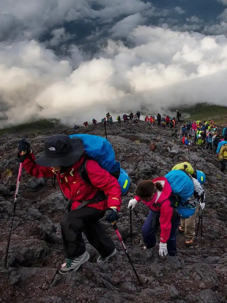 Mount Fuji from Tokyo: Ultimate 2025 Day Trip Guide for Yanks 5 mount fuji summer 2