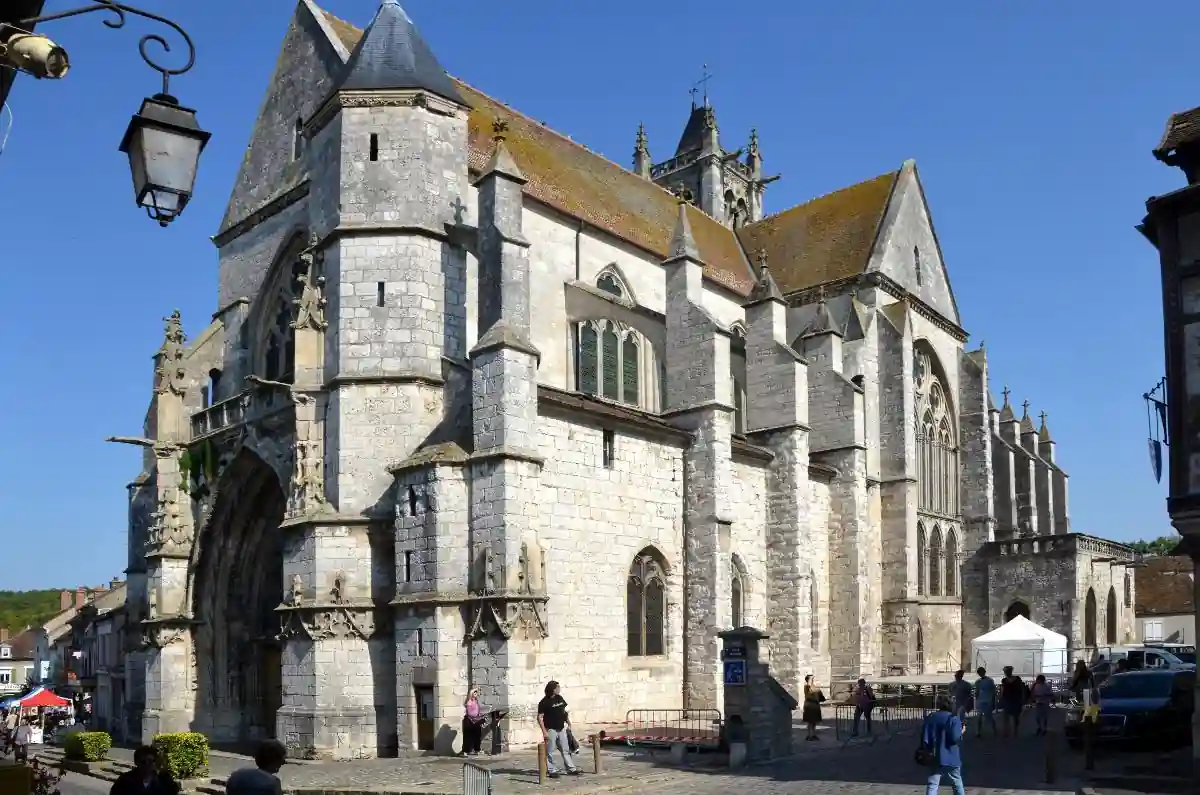 Saint Jean Pied de Port: The Ultimate Travel Guide 9 Explore Eglise Notre Dame du Bout du Pont