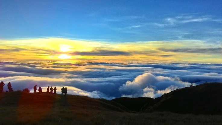 Sea of Clouds Sunrise Views