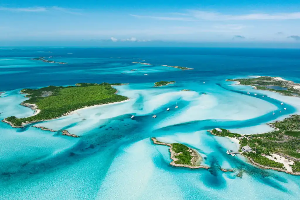 12 Unreal Places With Clearest Ocean Water in the World 4 Exuma Bahamas