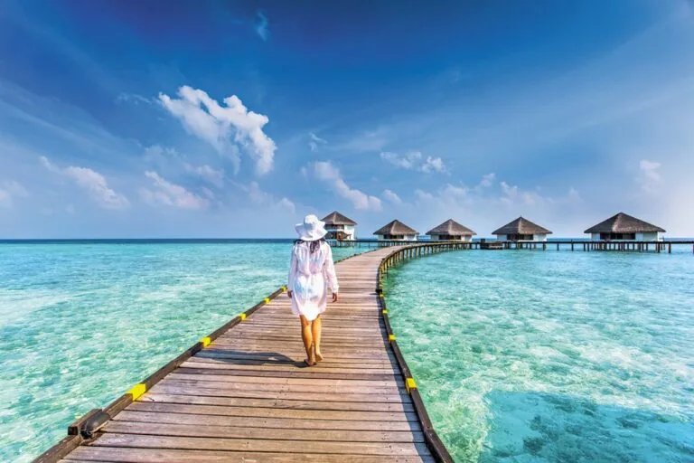 12 Unreal Places With Clearest Ocean Water in the World 6 Maldives