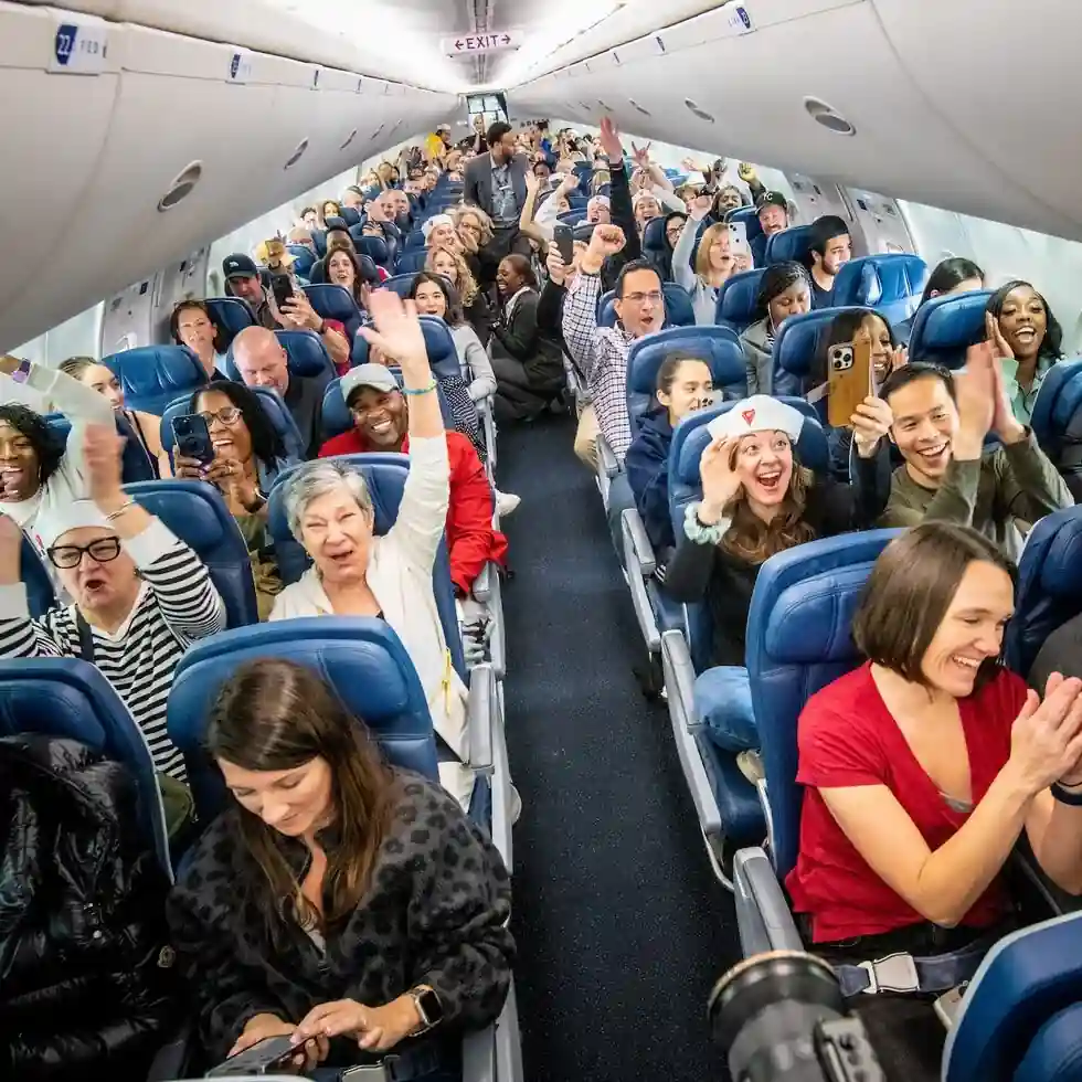 Delta Flight Dog Diversion MSP: What Caused the Emergency Landing? 6 Passenger Crew Reactions Delta Flight