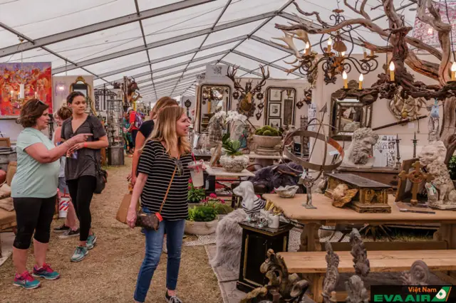 Antique Alley Grandview: When to Go & What to Know 10 Texas Antiques Week Fair