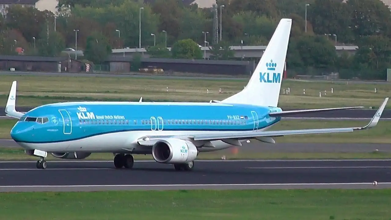 KLM Flight KL635 Diverts to Glasgow After Declaring Emergency Mid-Air 3 What We Know So Far About the Emergency and Diversion