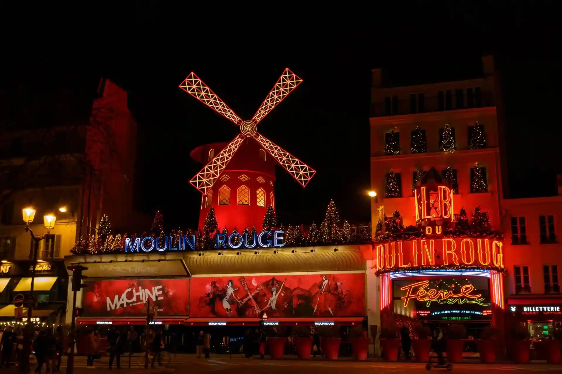 My Paris Itinerary 7 Days: Tried-and-Tested Route for First-Timers 11 Moulin Rouge Wine Tasting