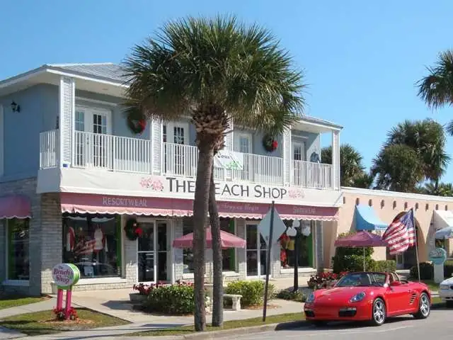 Shopping on Ocean Drive on vero beach