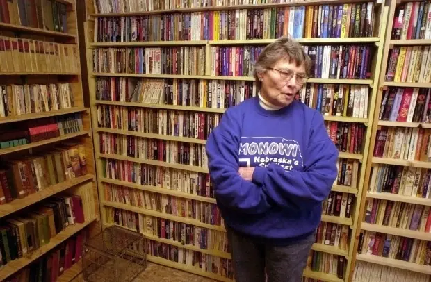 Visit Monowis Tiny Library