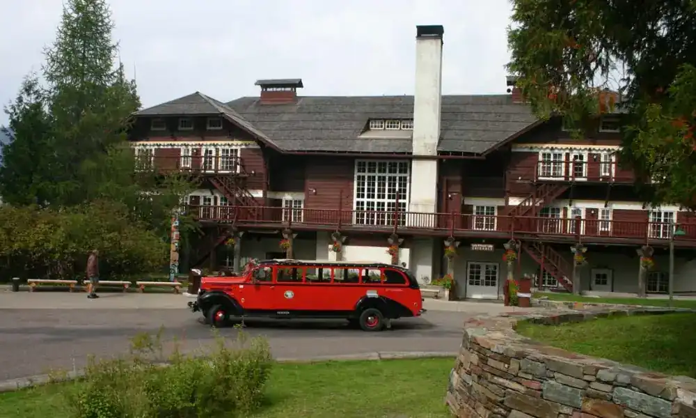 Where to Stay Eat Near the Lake