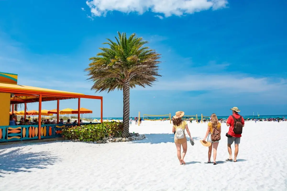 12 White Sand Beaches in Florida That Feel Like the Caribbean – Updated 2025 5 Clearwater Beach – Family Fun with Caribbean Vibes