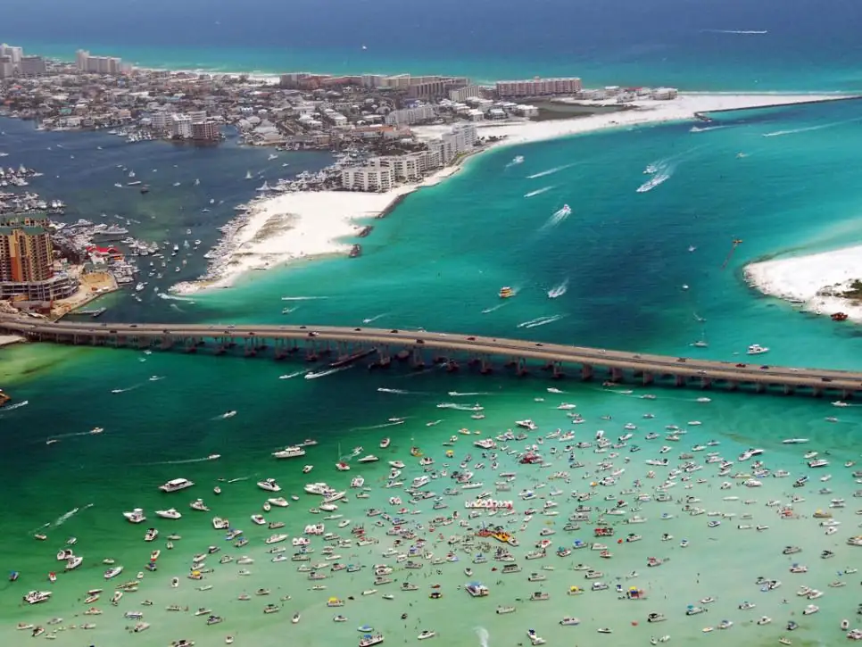 12 White Sand Beaches in Florida That Feel Like the Caribbean – Updated 2025 4 Destin – The Emerald Coast Gem