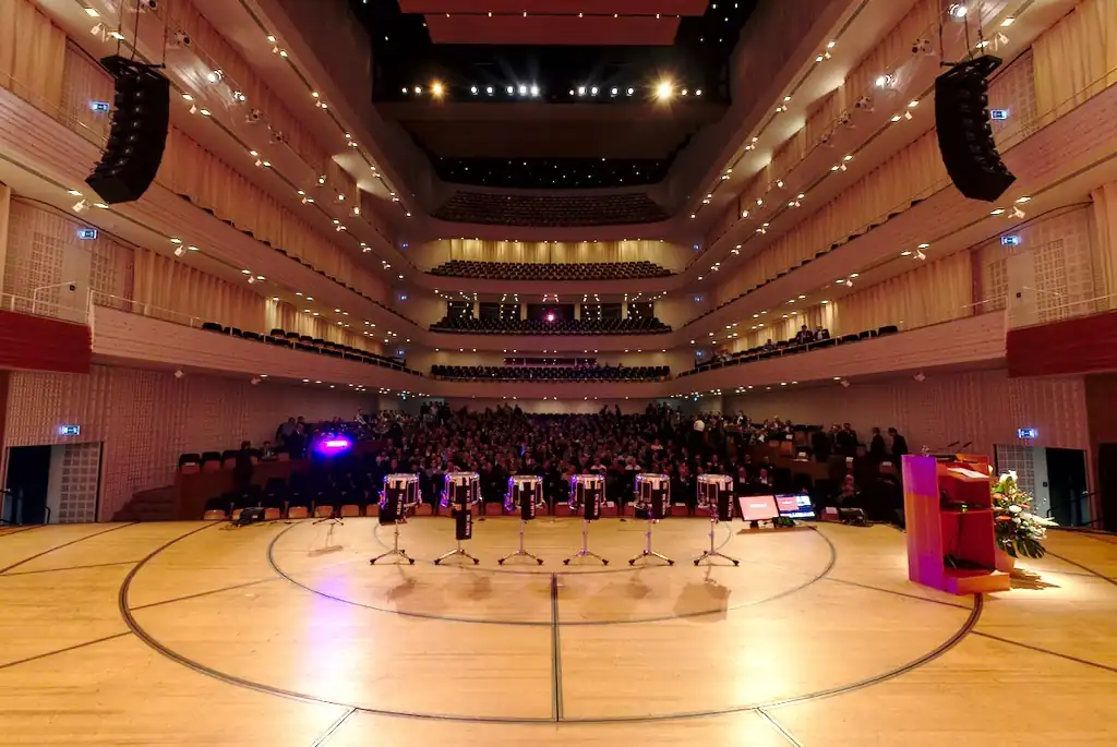 Attend Lucernes Advent Concerts